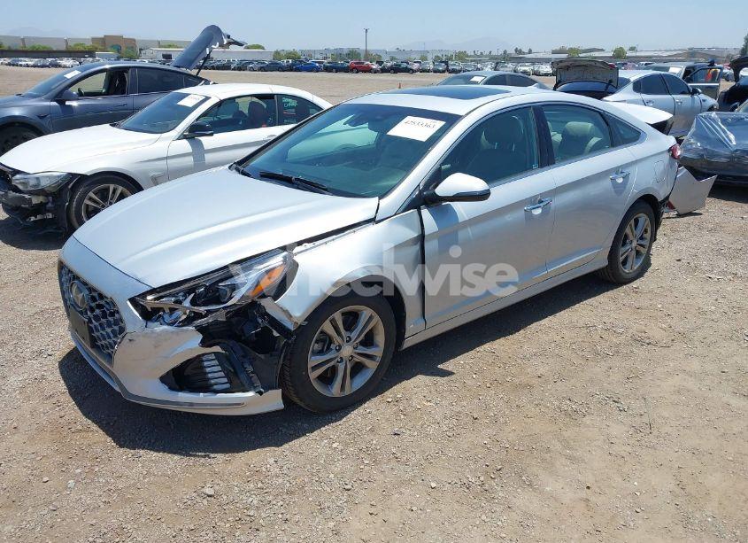 Photo 2 of 2019 Hyundai Sonata LIMITED (VIN 5NPE34AF4KH817775)