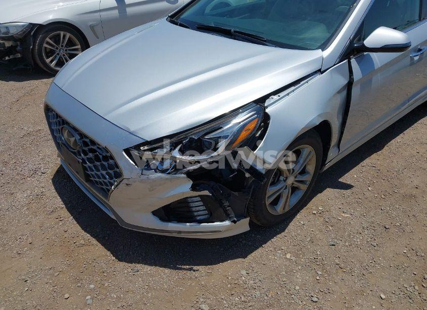 Photo 6 of 2019 Hyundai Sonata LIMITED (VIN 5NPE34AF4KH817775)
