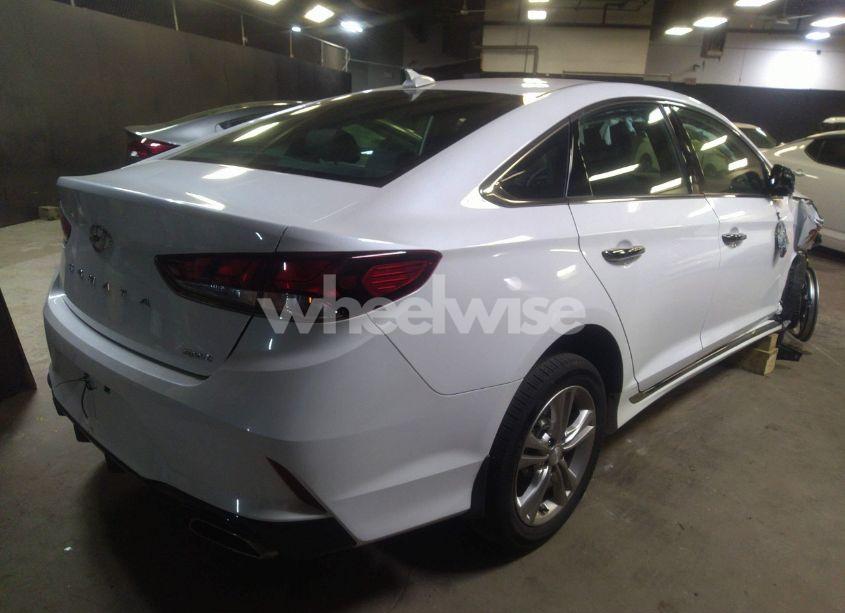 Photo 4 of 2019 Hyundai Sonata SPORT (VIN 5NPE34AF4KH821227)