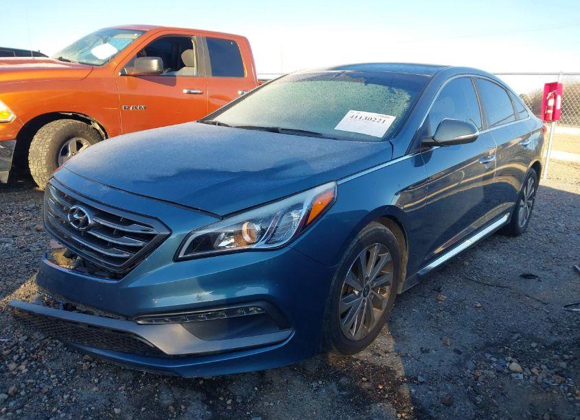 Photo 2 of 2015 Hyundai Sonata SPORT (VIN 5NPE34AF5FH043283)