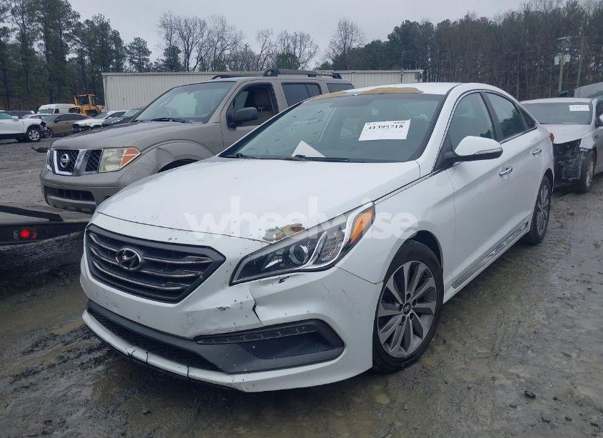 Photo 2 of 2015 Hyundai Sonata SPORT (VIN 5NPE34AF5FH062397)