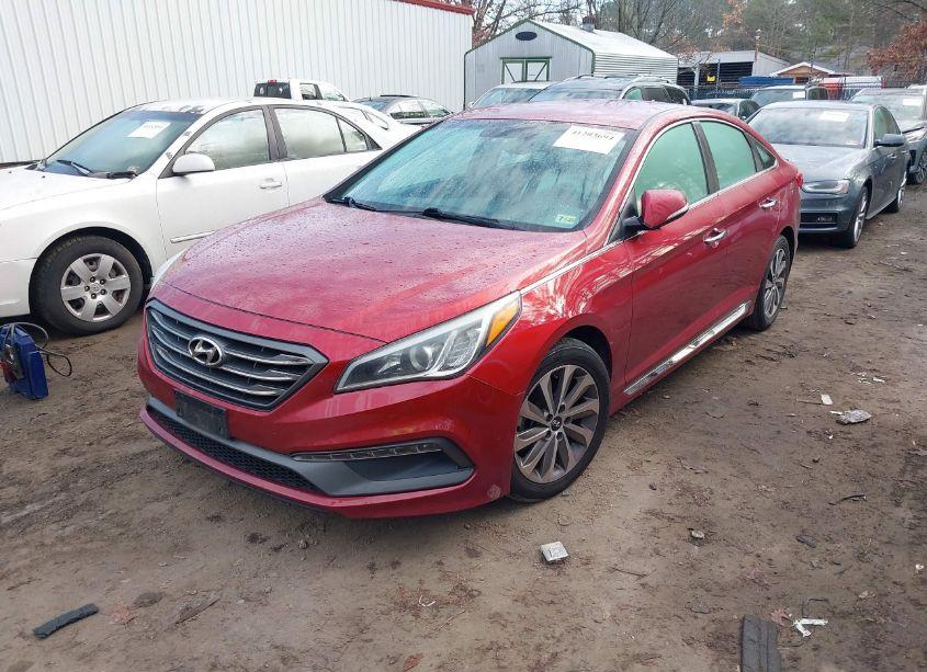 Photo 2 of 2015 Hyundai Sonata SPORT (VIN 5NPE34AF5FH067616)