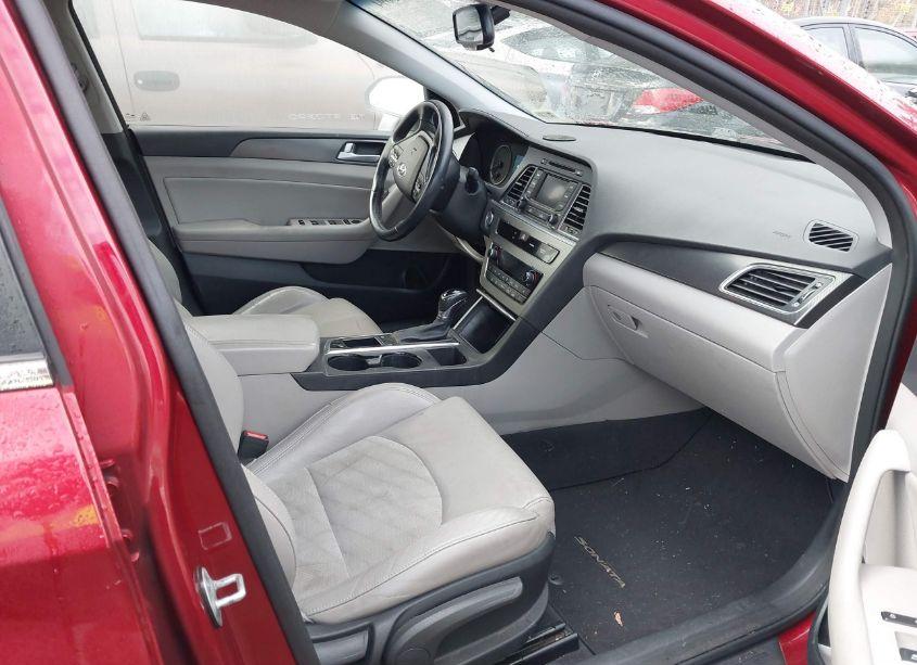 Photo 5 of 2015 Hyundai Sonata SPORT (VIN 5NPE34AF5FH067616)