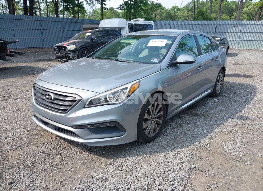 Photo 2 of 2015 Hyundai Sonata SPORT (VIN 5NPE34AF5FH078308)