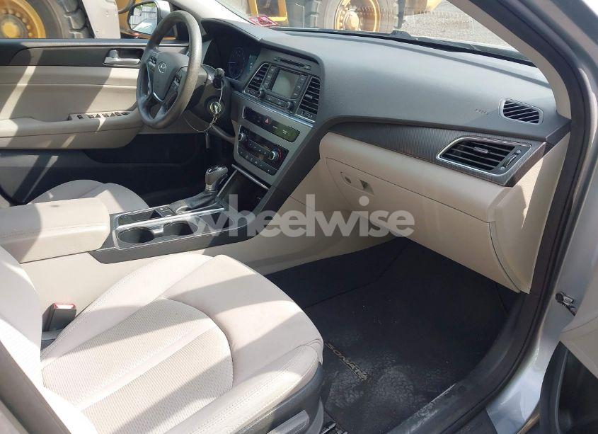 Photo 5 of 2015 Hyundai Sonata SPORT (VIN 5NPE34AF5FH078308)