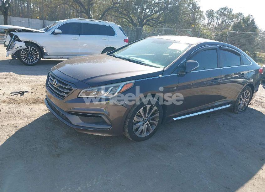 Photo 2 of 2015 Hyundai Sonata SPORT (VIN 5NPE34AF5FH198092)