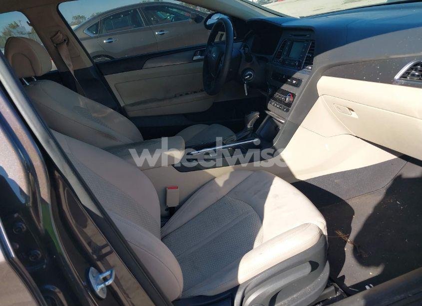 Photo 5 of 2015 Hyundai Sonata SPORT (VIN 5NPE34AF5FH198092)
