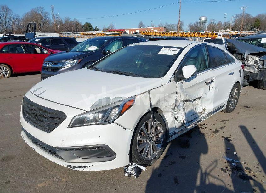 Photo 2 of 2015 Hyundai Sonata SPORT (VIN 5NPE34AF5FH242415)