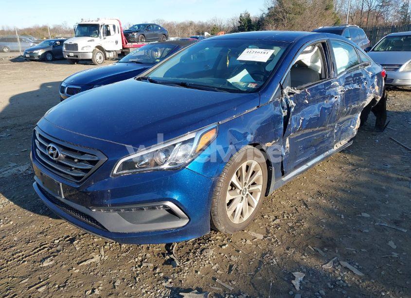 Photo 2 of 2015 Hyundai Sonata SPORT (VIN 5NPE34AF5FH247727)