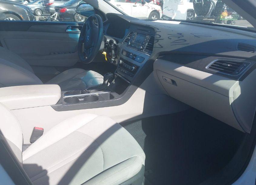Photo 5 of 2015 Hyundai Sonata SPORT (VIN 5NPE34AF5FH257481)