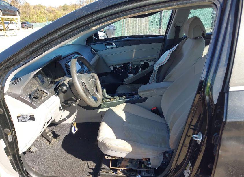 Photo 5 of 2016 Hyundai Sonata SPORT (VIN 5NPE34AF5GH321701)