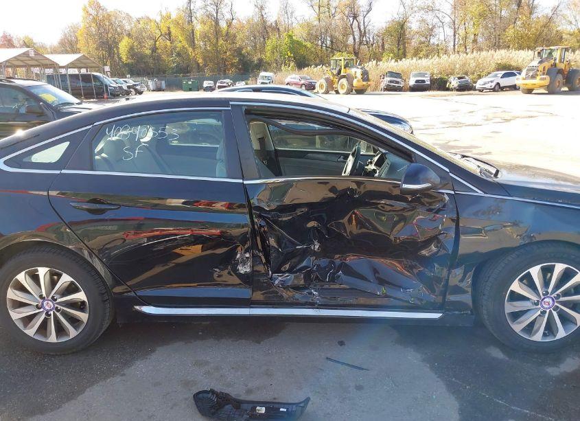 Photo 6 of 2016 Hyundai Sonata SPORT (VIN 5NPE34AF5GH321701)