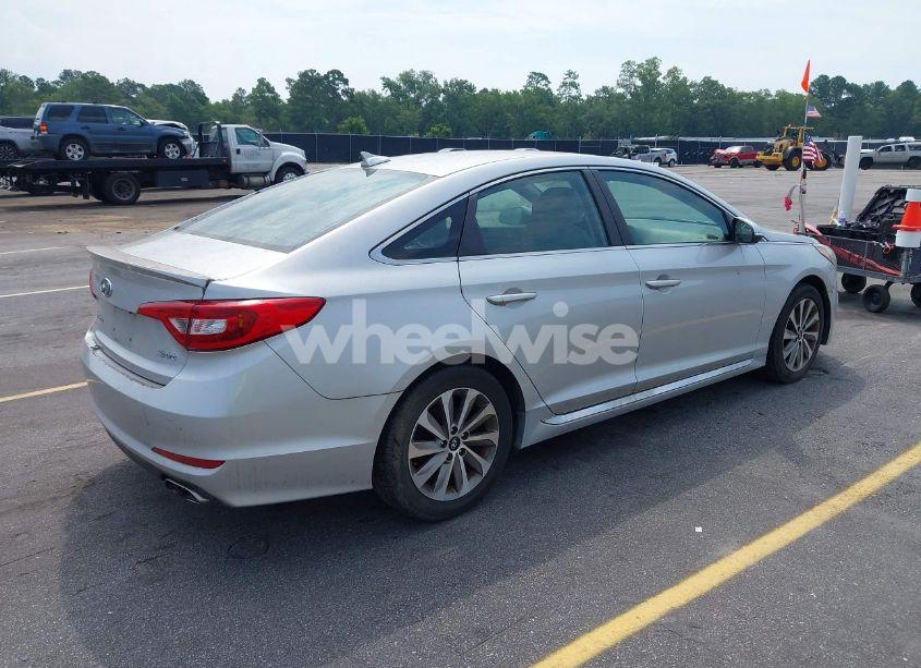 Photo 4 of 2016 Hyundai Sonata SPORT (VIN 5NPE34AF5GH339485)