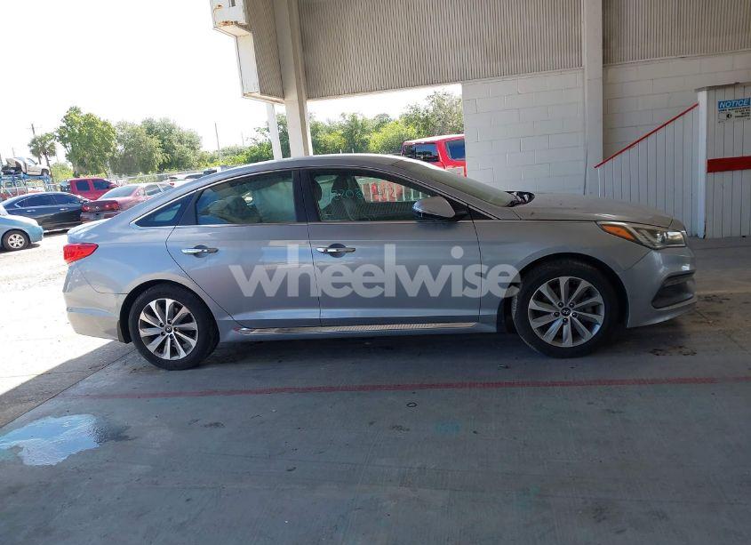 Photo 13 of 2016 Hyundai Sonata SPORT (VIN 5NPE34AF5GH341673)