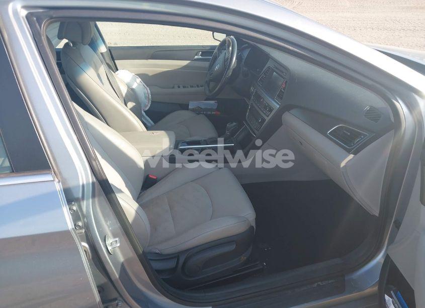 Photo 5 of 2016 Hyundai Sonata SPORT (VIN 5NPE34AF5GH341673)