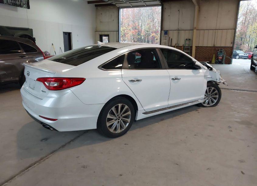 Photo 4 of 2016 Hyundai Sonata SPORT (VIN 5NPE34AF5GH350468)