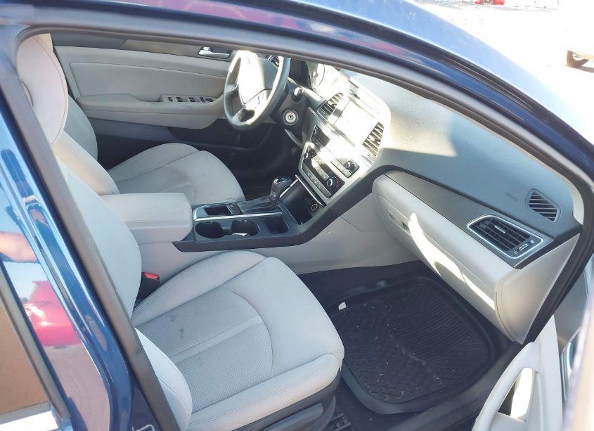 Photo 5 of 2017 Hyundai Sonata SPORT (VIN 5NPE34AF5HH447445)