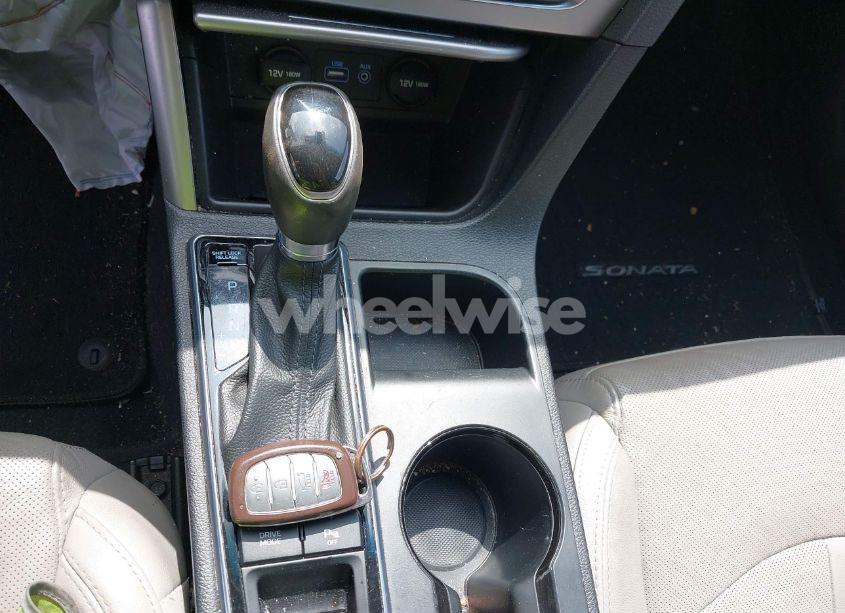 Photo 11 of 2017 Hyundai Sonata LIMITED (VIN 5NPE34AF5HH475004)