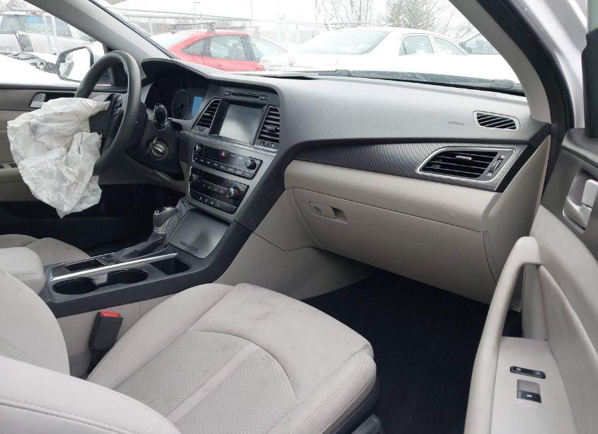 Photo 5 of 2017 Hyundai Sonata SPORT (VIN 5NPE34AF5HH490781)