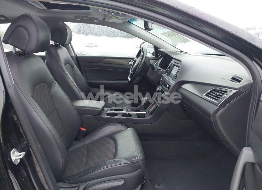 Photo 5 of 2017 Hyundai Sonata SPORT (VIN 5NPE34AF5HH586104)