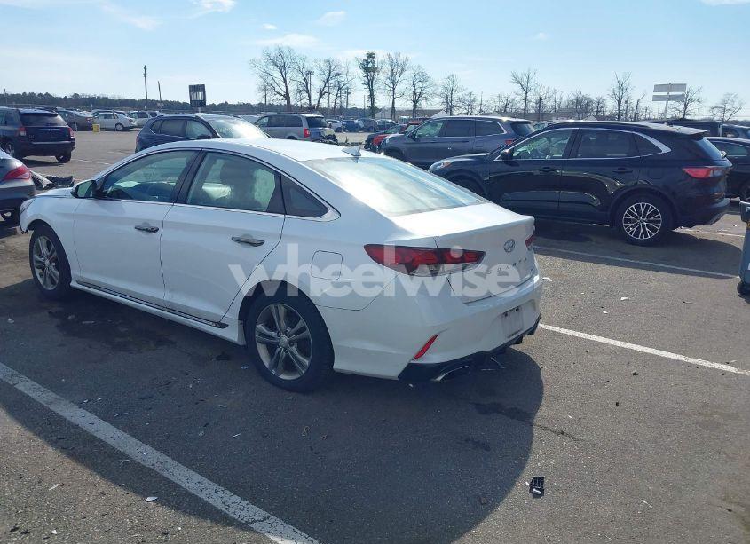 Photo 3 of 2018 Hyundai Sonata SPORT+ (VIN 5NPE34AF5JH716100)