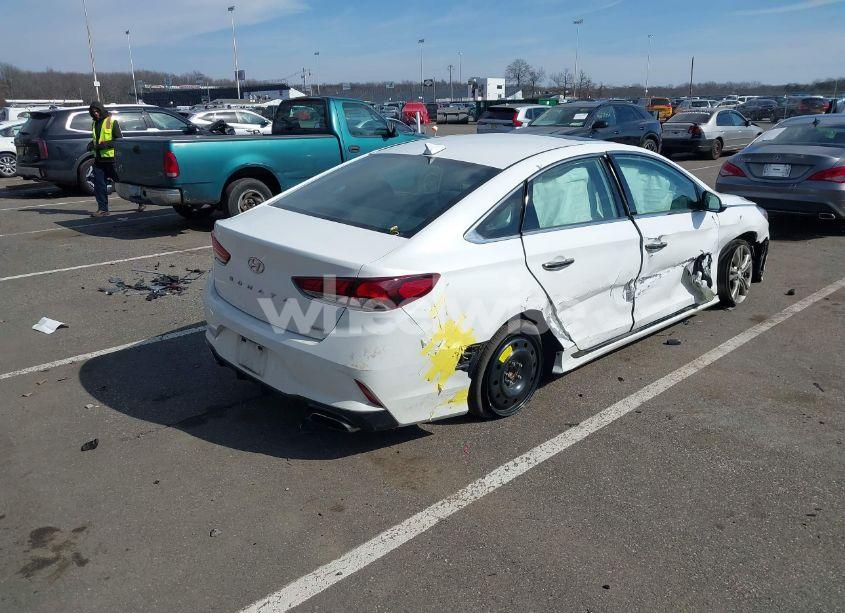 Photo 4 of 2018 Hyundai Sonata SPORT+ (VIN 5NPE34AF5JH716100)