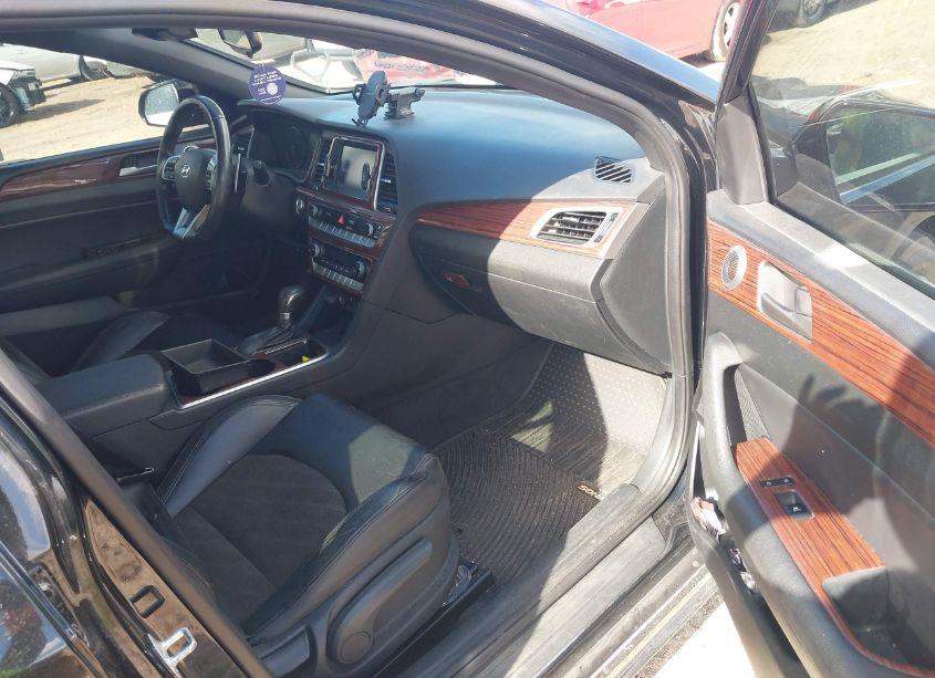 Photo 5 of 2019 Hyundai Sonata SPORT (VIN 5NPE34AF5KH740012)