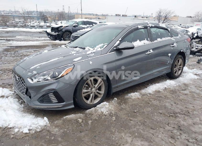 Photo 2 of 2019 Hyundai Sonata SEL (VIN 5NPE34AF5KH806249)