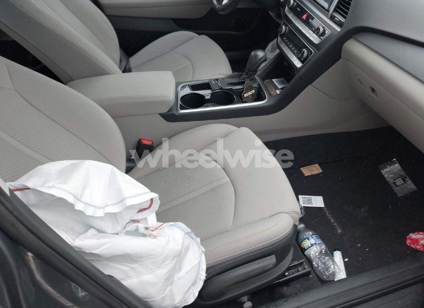 Photo 5 of 2019 Hyundai Sonata SEL (VIN 5NPE34AF5KH806249)