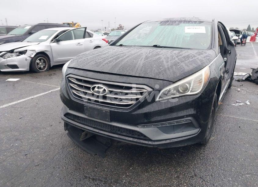 Photo 2 of 2015 Hyundai Sonata SPORT (VIN 5NPE34AF6FH096493)