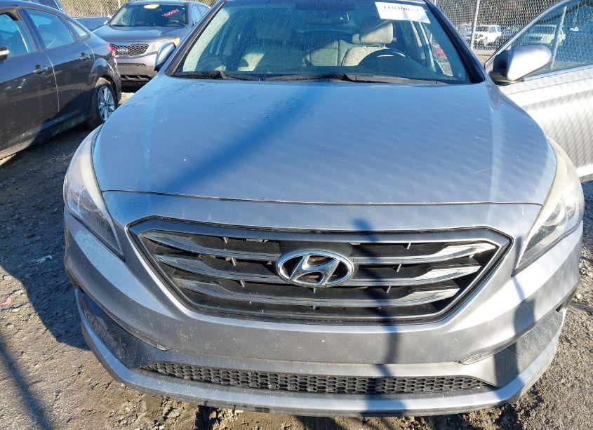 Photo 6 of 2015 Hyundai Sonata SPORT (VIN 5NPE34AF6FH138029)