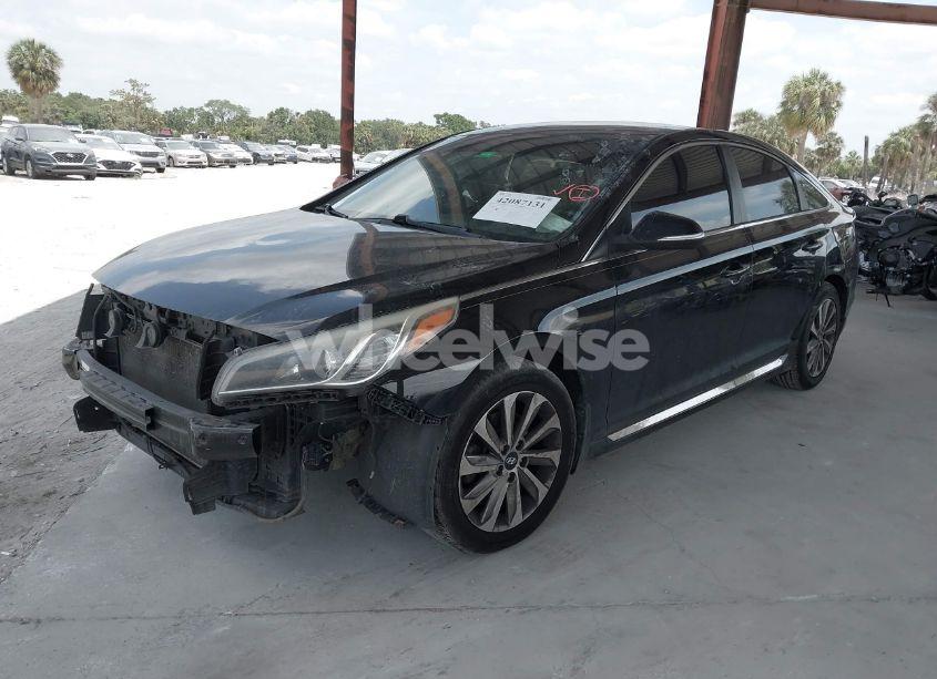 Photo 2 of 2015 Hyundai Sonata SPORT (VIN 5NPE34AF6FH241368)