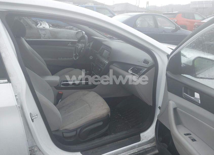 Photo 5 of 2016 Hyundai Sonata SPORT (VIN 5NPE34AF6GH310447)