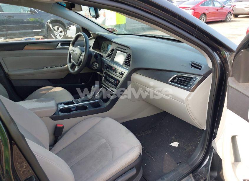 Photo 5 of 2016 Hyundai Sonata SPORT (VIN 5NPE34AF6GH353931)