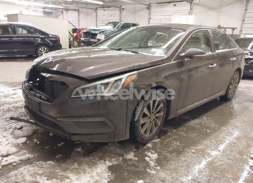 Photo 2 of 2016 Hyundai Sonata SPORT (VIN 5NPE34AF6GH381972)