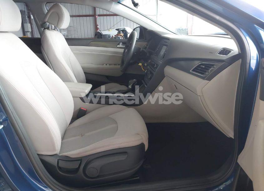 Photo 5 of 2017 Hyundai Sonata SPORT (VIN 5NPE34AF6HH499974)