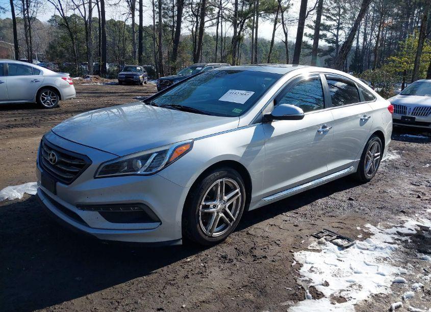 Photo 2 of 2017 Hyundai Sonata SPORT (VIN 5NPE34AF6HH529121)