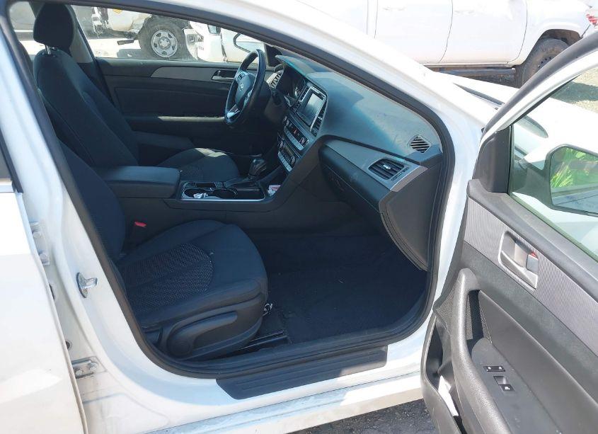 Photo 5 of 2019 Hyundai Sonata SEL (VIN 5NPE34AF6KH759927)