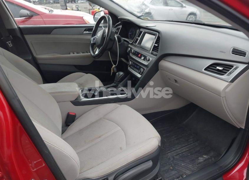 Photo 5 of 2019 Hyundai Sonata SEL (VIN 5NPE34AF6KH802601)