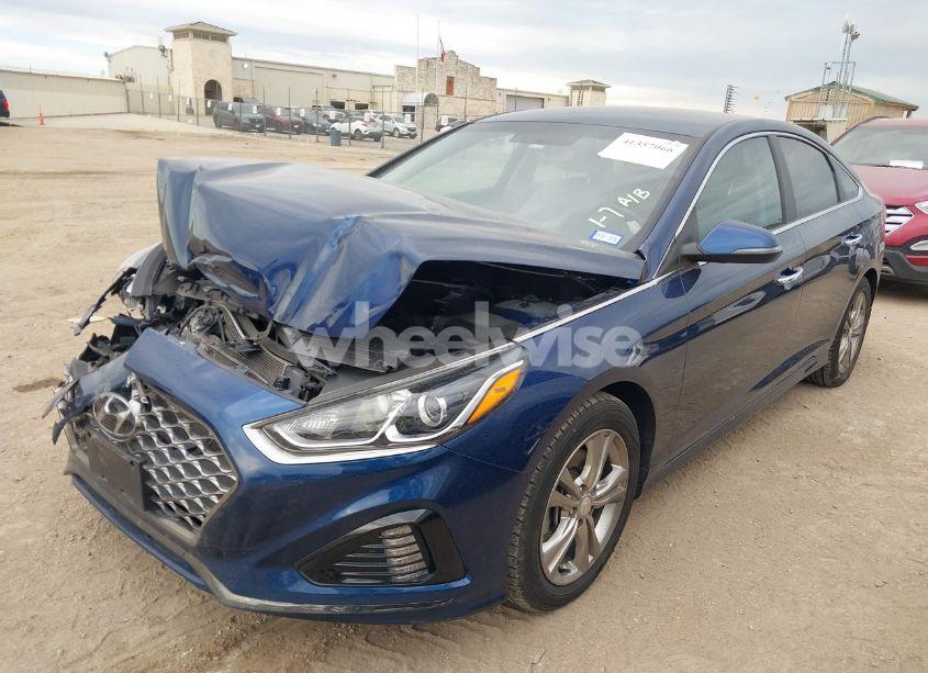 Photo 2 of 2019 Hyundai Sonata SEL (VIN 5NPE34AF6KH809063)