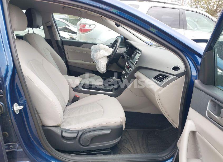 Photo 5 of 2019 Hyundai Sonata SEL (VIN 5NPE34AF6KH809063)