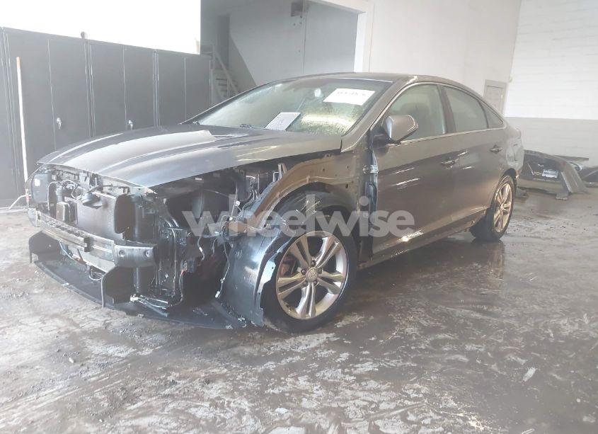 Photo 2 of 2019 Hyundai Sonata SPORT (VIN 5NPE34AF6KH816918)