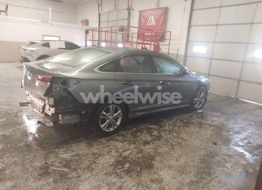 Photo 4 of 2019 Hyundai Sonata SPORT (VIN 5NPE34AF6KH816918)