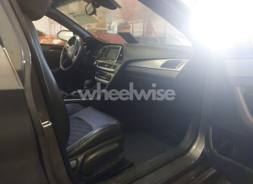 Photo 5 of 2019 Hyundai Sonata SPORT (VIN 5NPE34AF6KH816918)