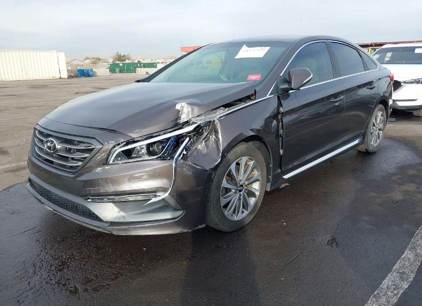 Photo 2 of 2015 Hyundai Sonata SPORT (VIN 5NPE34AF7FH030924)