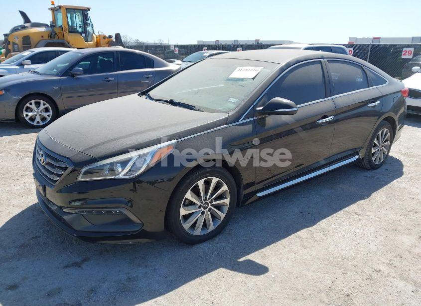 Photo 2 of 2015 Hyundai Sonata SPORT (VIN 5NPE34AF7FH044273)