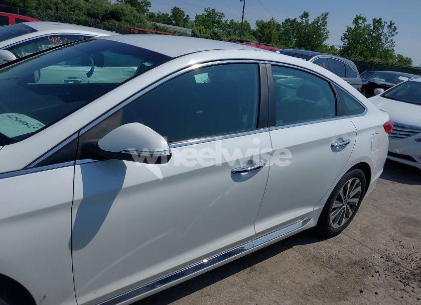 Photo 14 of 2015 Hyundai Sonata SPORT (VIN 5NPE34AF7FH062854)