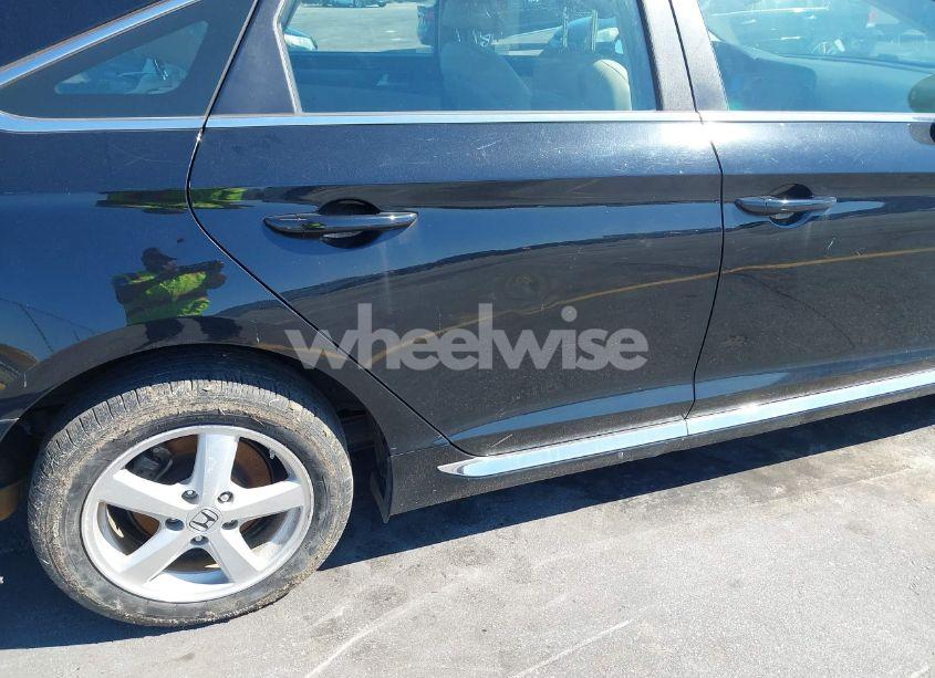 Photo 18 of 2015 Hyundai Sonata SPORT (VIN 5NPE34AF7FH072512)