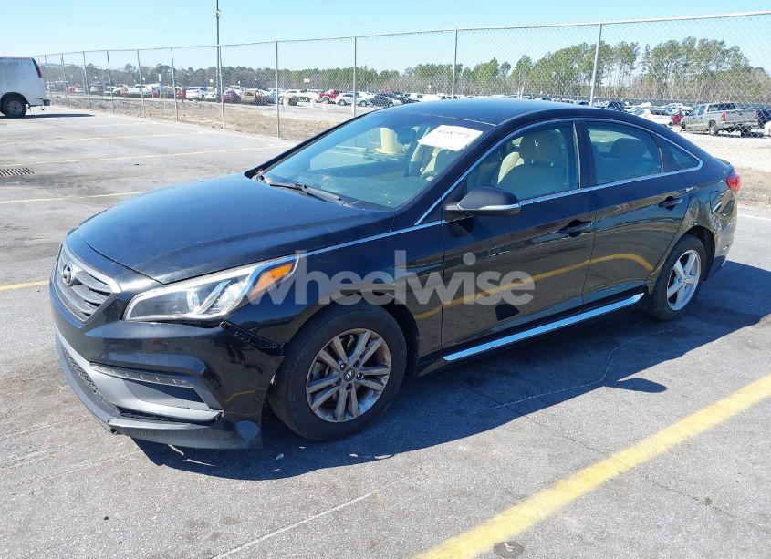 Photo 2 of 2015 Hyundai Sonata SPORT (VIN 5NPE34AF7FH072512)