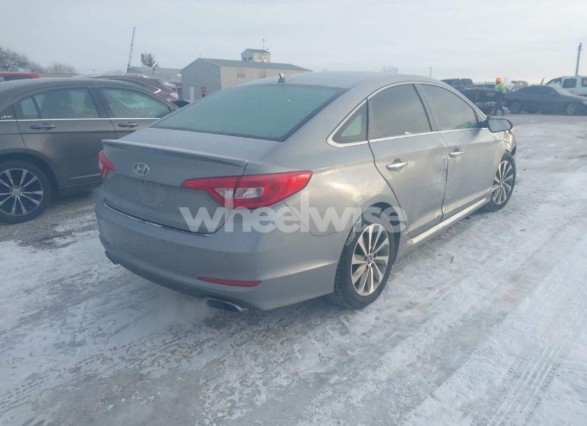 Photo 4 of 2015 Hyundai Sonata SPORT (VIN 5NPE34AF7FH073532)